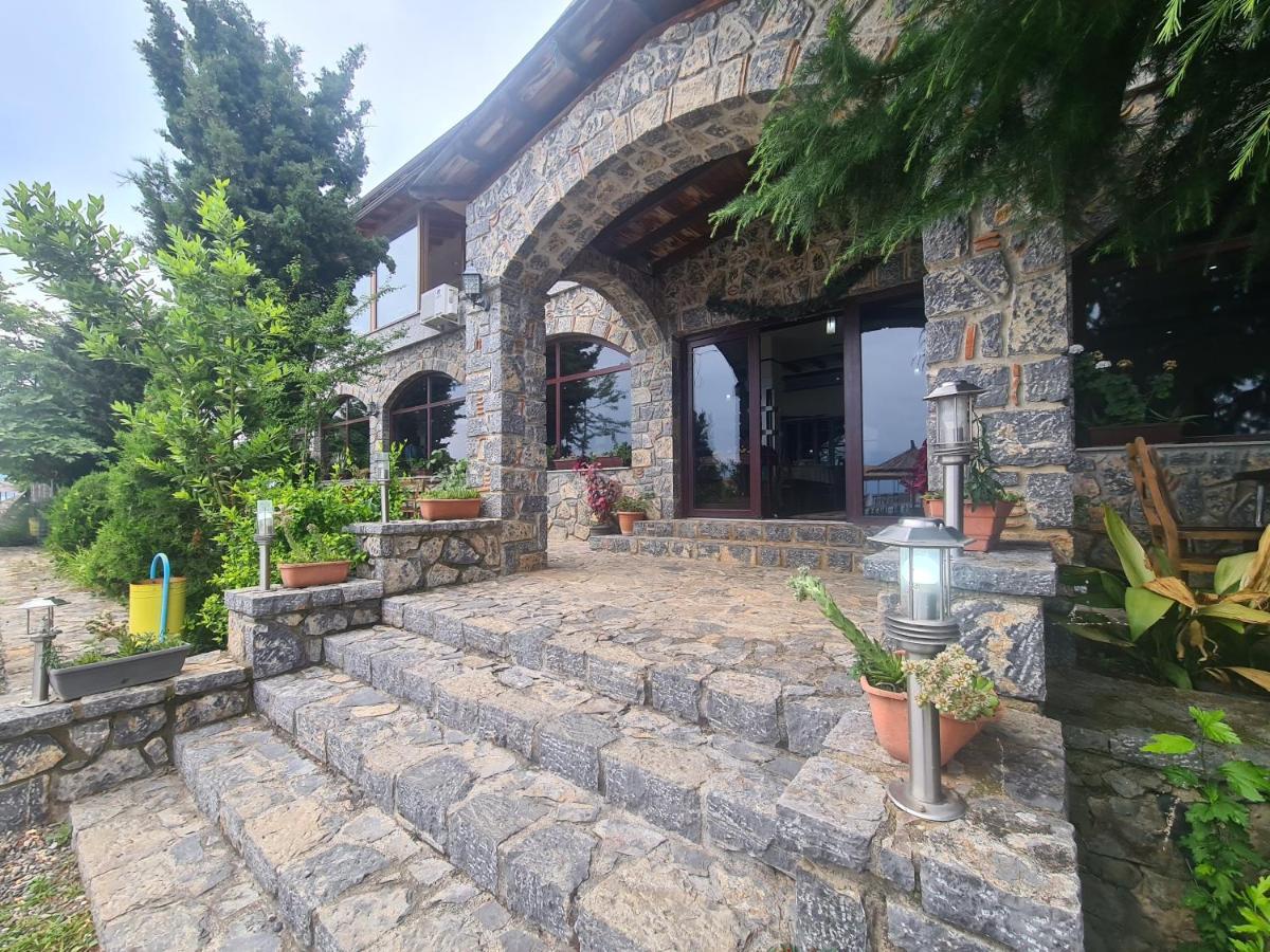 Lini Hotel Kukesi מראה חיצוני תמונה